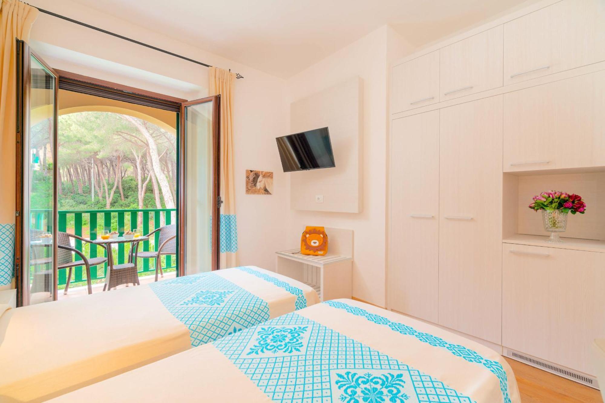 פרטיליה Hotel Dei Pini מראה חיצוני תמונה