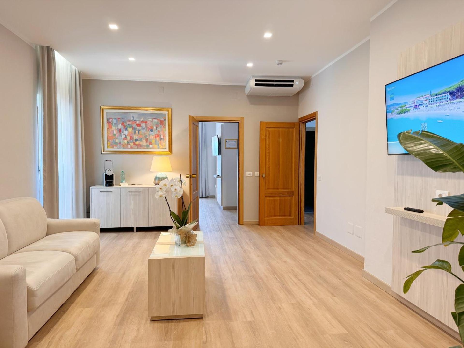 פרטיליה Hotel Dei Pini מראה חיצוני תמונה